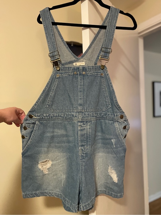 Cotton Candy Denim - Distressed Light Wash Denim Short Overalls by Cotton Candy size M medium CUTE